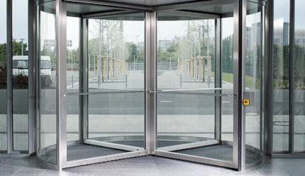 cepillo para puerta giratoria